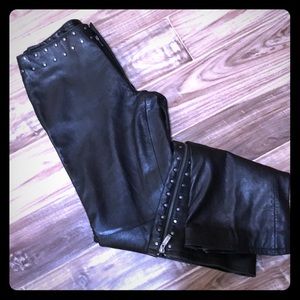 Harley Davidson 💯% leather studded pants reduced